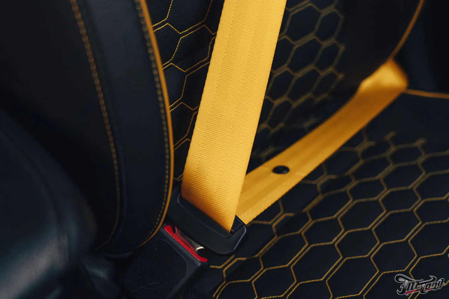 Ремни безопасности в цвет кузова для KIA XCeed